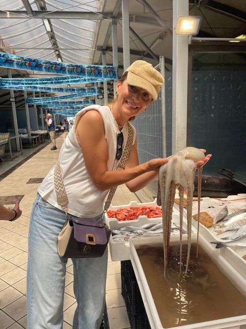 Walking tour in Naples - Spanish Quarters: where the street smells like life