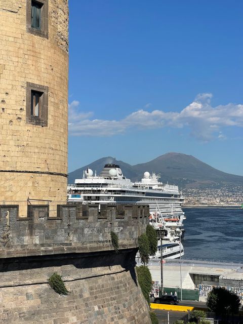 Walking tour in Naples - Coffee, babà, and limoncello: the tasting that makes it real